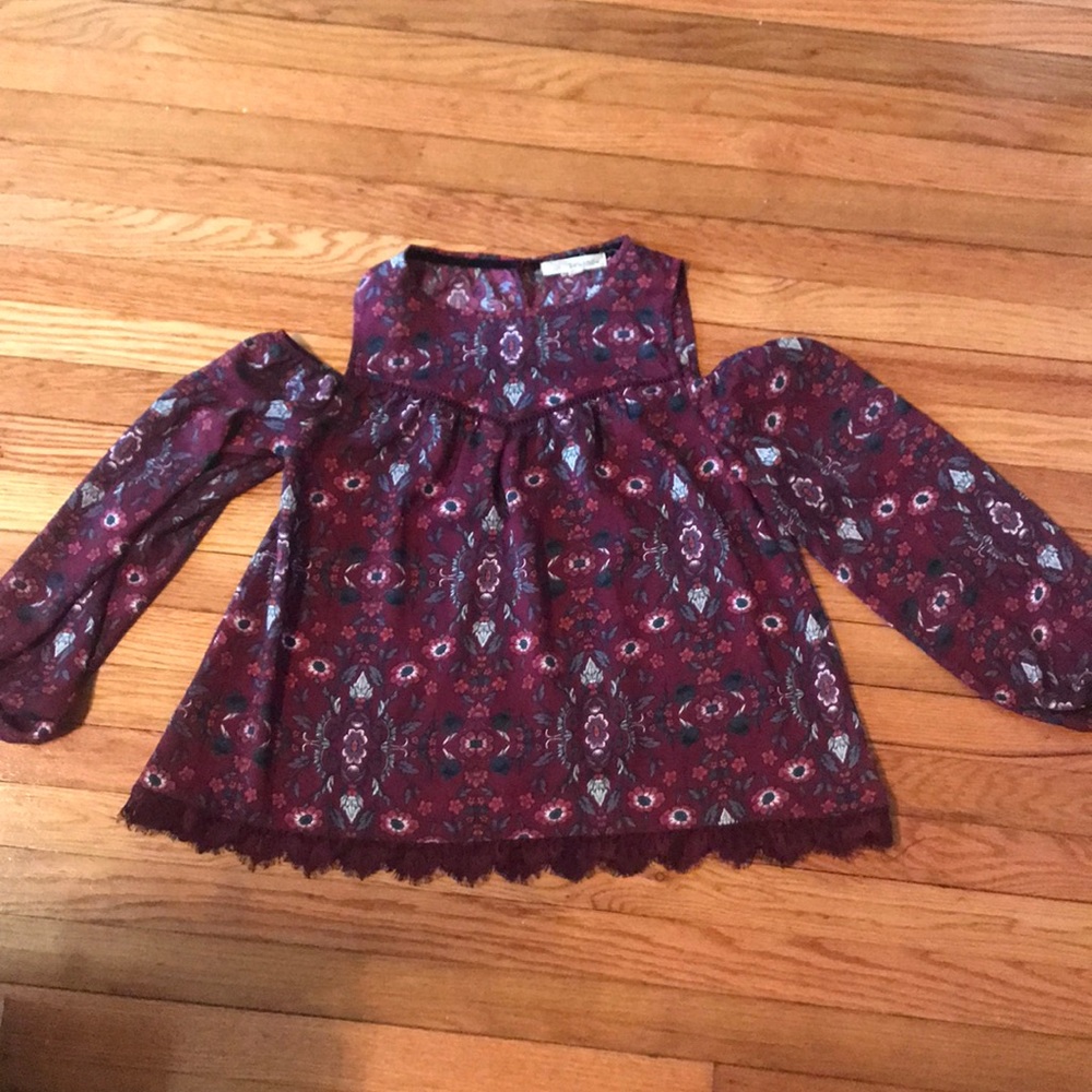 Cute off the shoulder shirt!